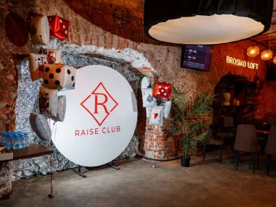 RAISE CLUB