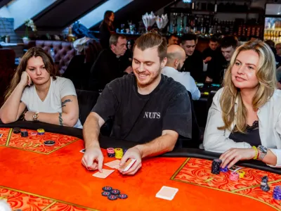  Nuts Family poker club 